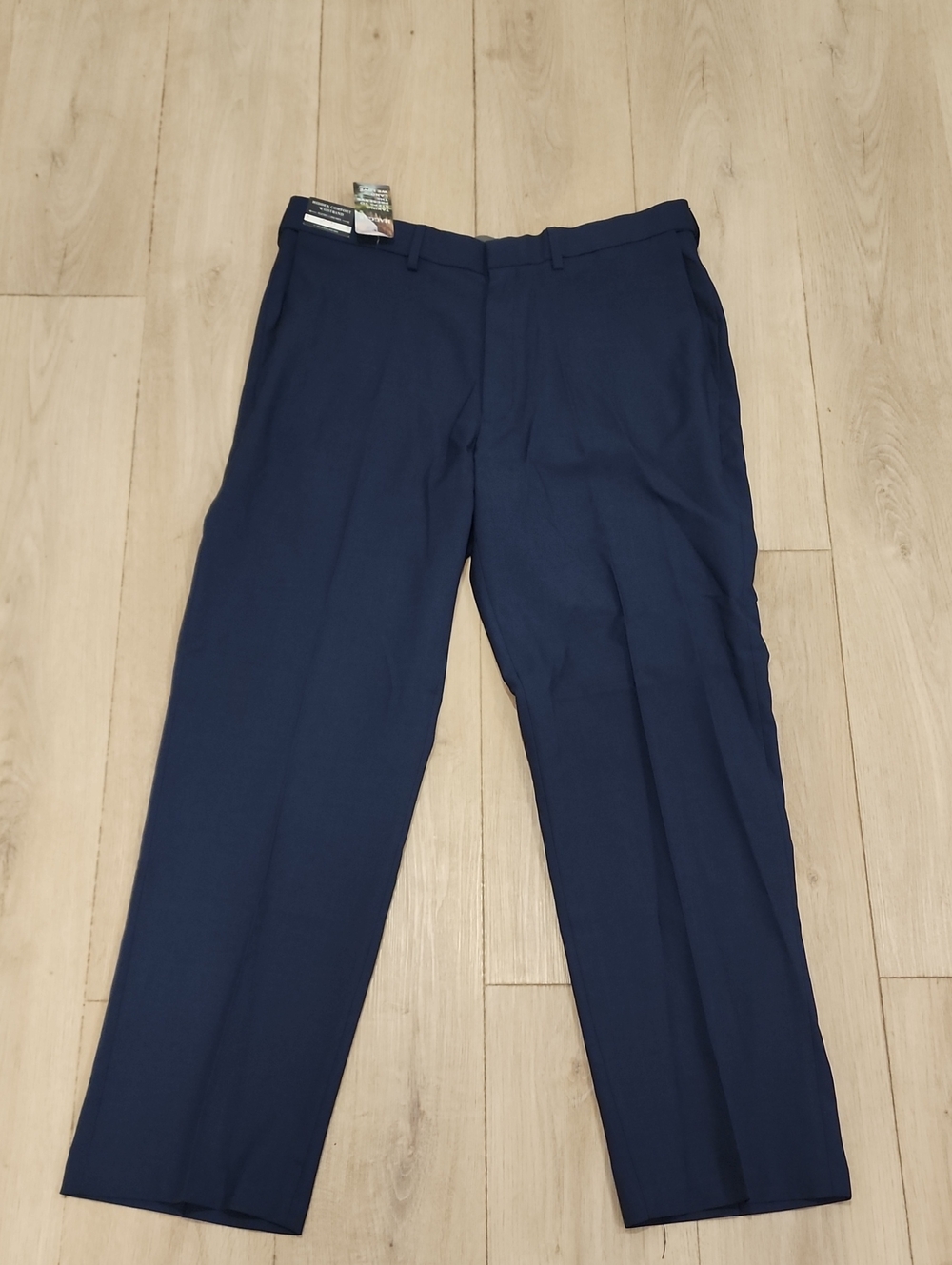 Haggar Mens Premium Comfort Classic Fit Flat Front Dress Pants Navy Blue 36x30